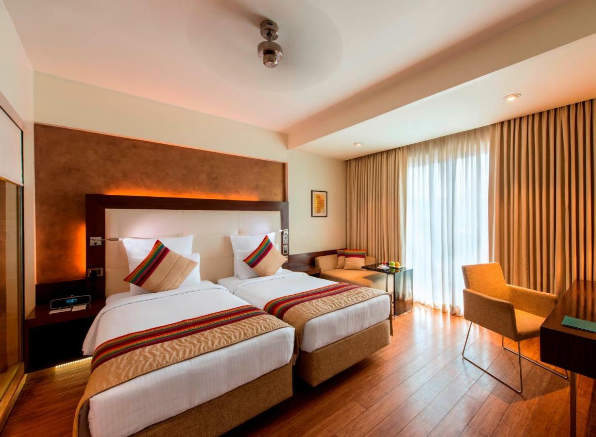 Novotel Goa Candolim Exterior photo